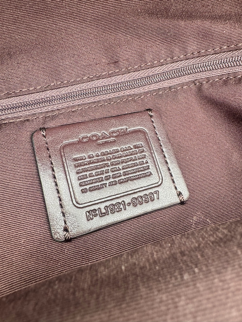 Coach Court Backpack in Blocked Signature Canvas - Picture 9 of 11